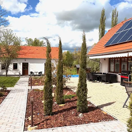 Апартаменты Bleu Fontaine *