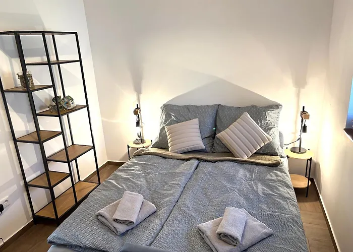 Апартаменты Bleu Fontaine